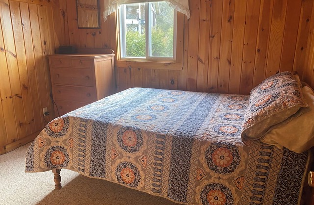 3 Bedroom Lakefront home on Maidstone Lake