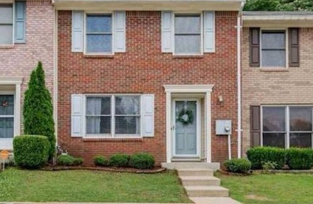 Falling Creek Lane, FCL, townhome tucked away in Trussville, AL