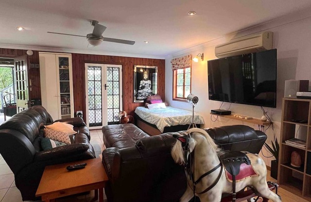 Seehorse Meadows, a Farm Stay in Churchable!