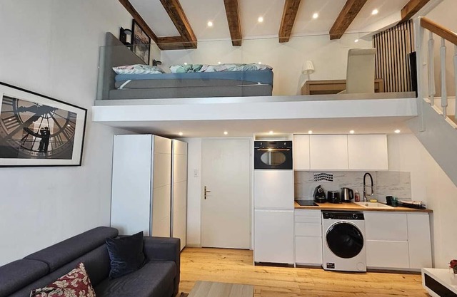Stylish studio apartment on two levels in the heart of Grinzing