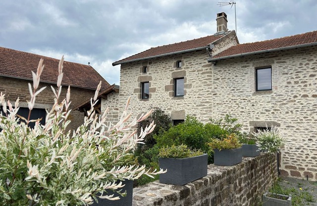 GÎTE DE LA FONTAINE in the countryside of the Monts d'Ambazac