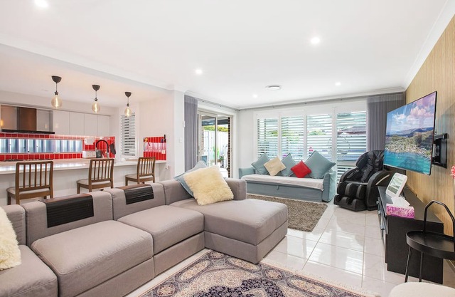 Bonus Massage Chair+Accessible Pool & Bathroom