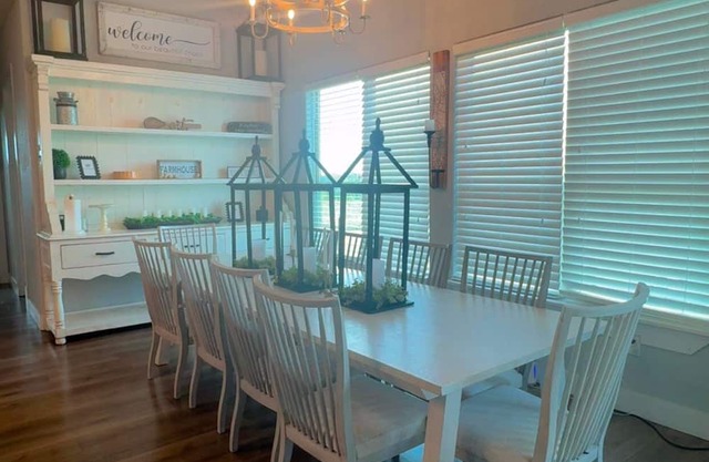 The Rustic Belle – Country-Chic Whole-House Escape Near Dallas WAXAHACHIE,TX