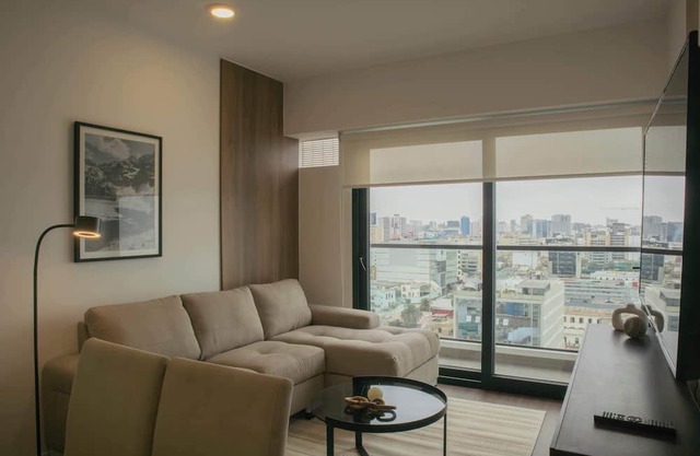 w* | Delightful 2BR with Balcony in Miraflores