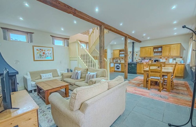 3 Bed Converted Barn, Dartmoor.