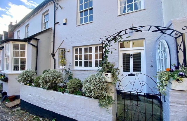 17th century Coach House - Pet & Family Friendly