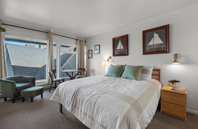The Tides by the Sea - Entire rental unit in Seaside, Oregon, United States