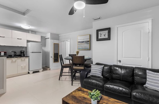 Soothing cottage Next to Brickell