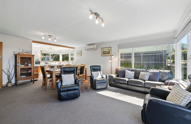 Coningham Beach House