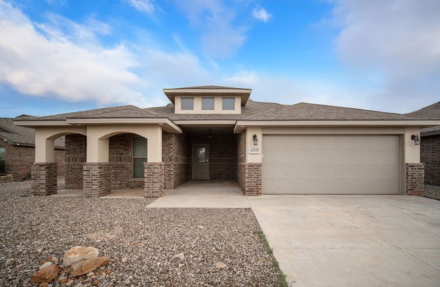Superb 4-bedroom house in Midland