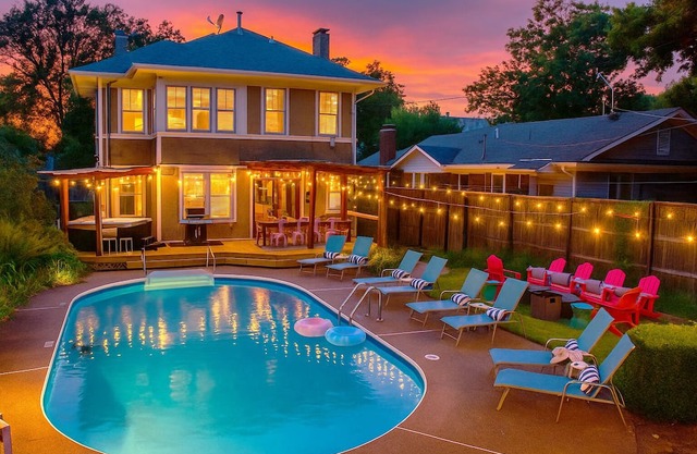 Memphis Belle - POOL, hot tub, arcades, fire pit, games & so much more!