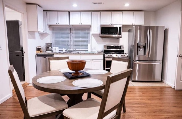 5-Star Home in amazing location! 3Brm w/3Bth Gem.