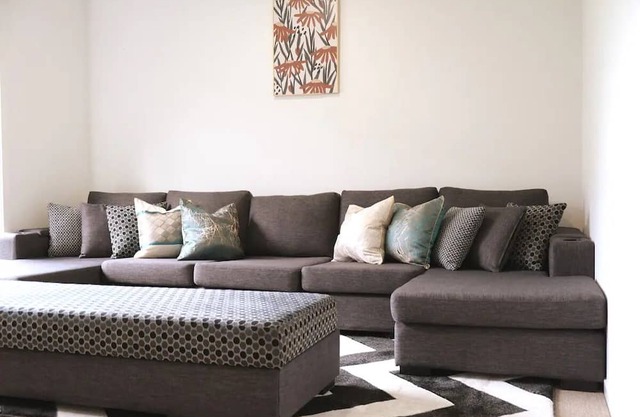 Kellyville Modern & Stylish House for family &work