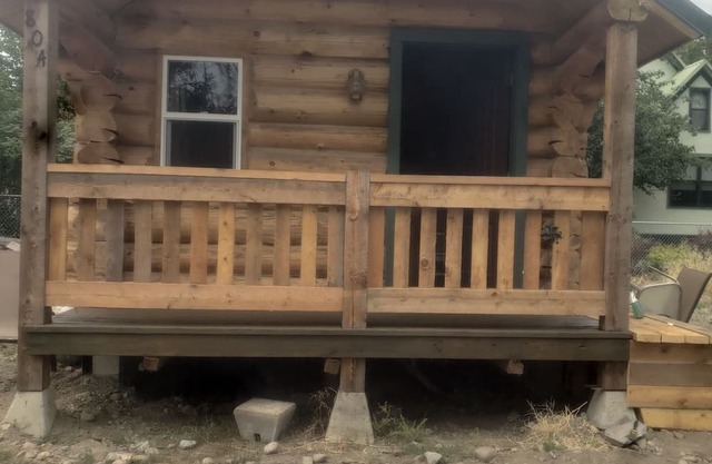 Iron line cabin 804