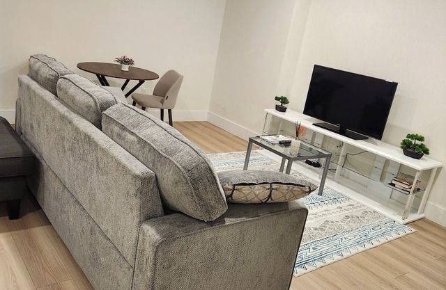 Cozy Basement Apartment