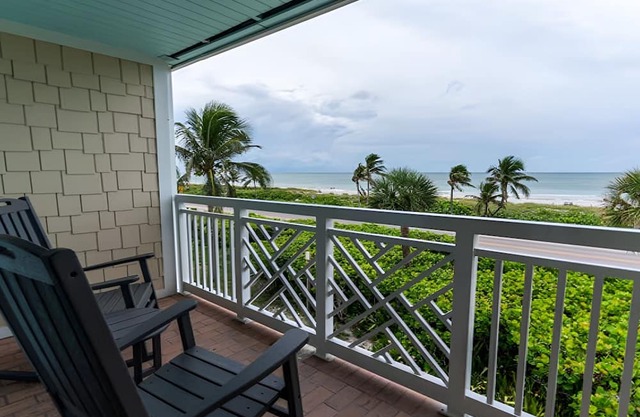 Tranquil Room w/Gulf View Balcony – Unwind by Captiva Island’s Shoreline