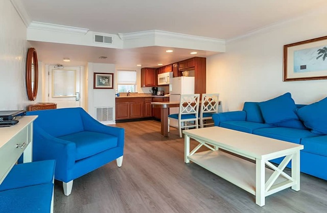 Nature-Lover's Room Near Captiva Beach – Gulf Shoreline Steps Away!