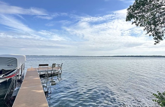 4-bedroom lake home on beautiful Green Lake, Spicer, MN!