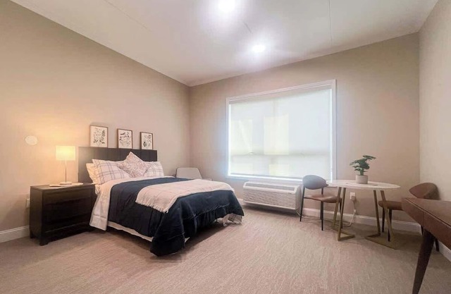 411 Modern Brand New Studio Apartment