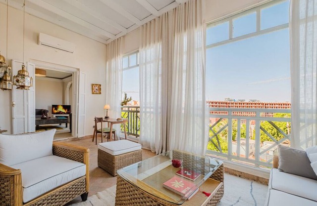 Spacious Comfort in Winter- 3 Bedrooms & Pool