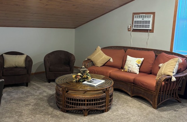The Back Lot Loft – downtown Cambridge, MN