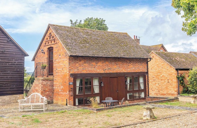 Poplar Cottage - Historic Barn in Dumbleton