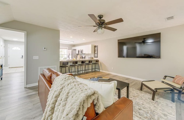 2 Mi to Tiger Territory! Condo w/Community Pool