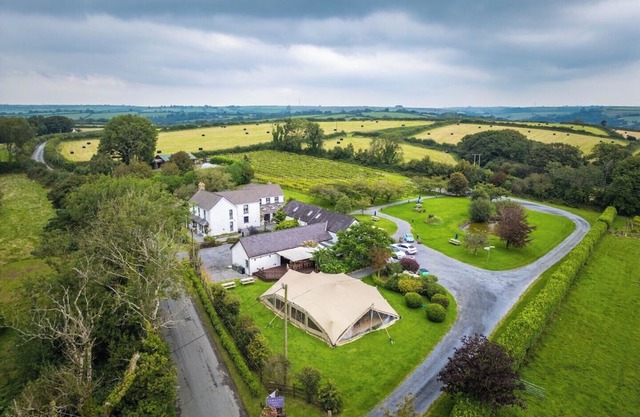 Jabajak Vineyard–Your Exclusive Adults Only Big House Escape in Carmarthenshire