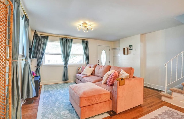 Pearl - A Phoenixville Retreat