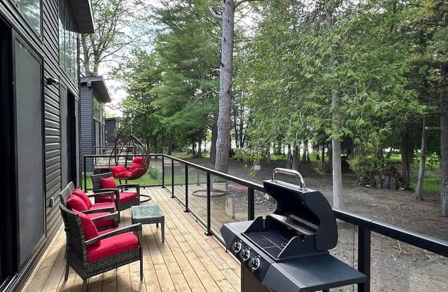 3-bedroom Lakefront Villa #5