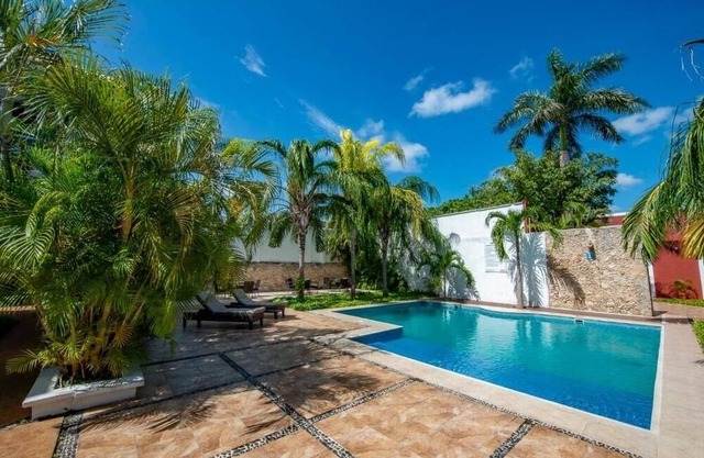 Mérida Compound Stay – 2 Stays, 2 Double Rooms, Pool Access & Courtyard Views