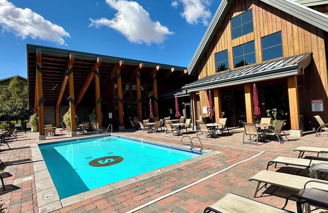 2BR/2BA Retreat Near Sun Valley · Pool & Hot Tub