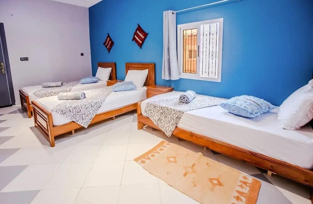 Bluerina - Private Triple Room And Breakfast Included