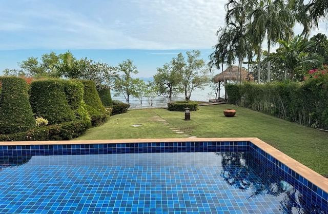 Charming 2-bedroom beachfront villa with private pool in a small quiet community