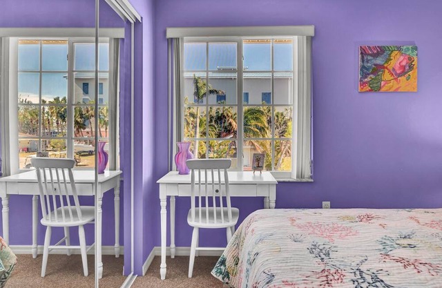 Classic Surf Lodge with Beach Supplies, Fire Pit, Walk to Beach & Marina
