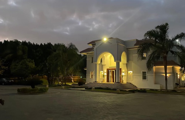 Fabulous 5-bedroom villa with AC in El Sheikh Zayed City