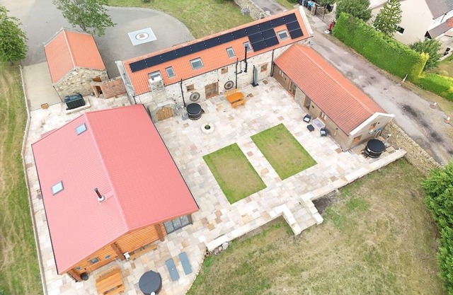 The Barn & The Log Cabin, Sleeps 12, 2 Hot Tubs