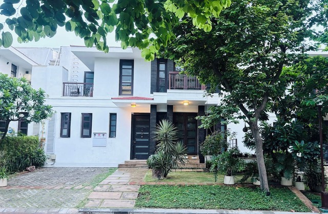 Charming Villa with Soaking Pool & Serene Outdoor Spaces.