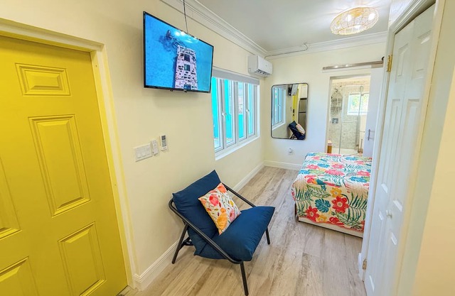 Stylish and modern 1-bedroom cottage in fantastic Williams Town