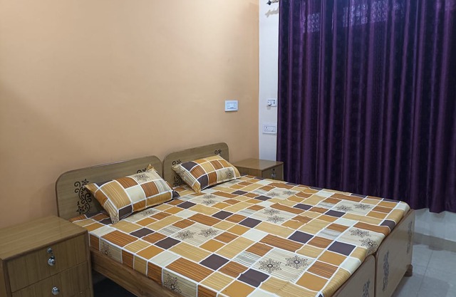 Anant Paying Guest House