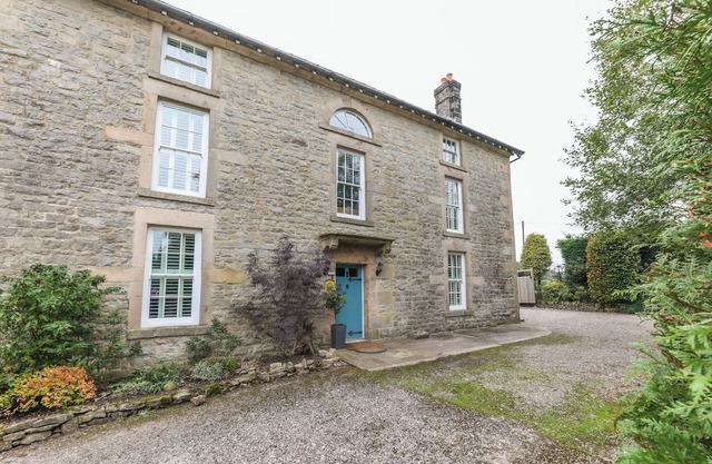 Calton Moor House is a beautiful four-bedroom detached holiday home in the heart of the Peak District, offering space, comfort and stunning gardens to relax in after a day of exploring the countryside.
