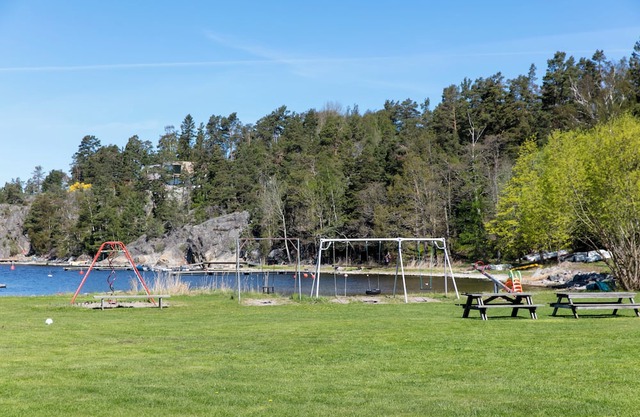 Seaside Serenity, Modern Family Retreat