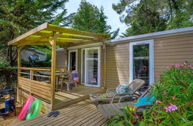 Camping 4 étoiles - Piscine - efbdfc