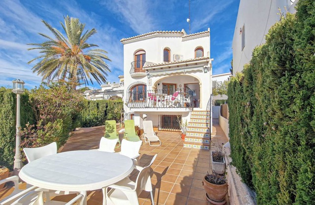Holiday Home 'Isabel' with Sea View, Wi-Fi and Air Conditioning