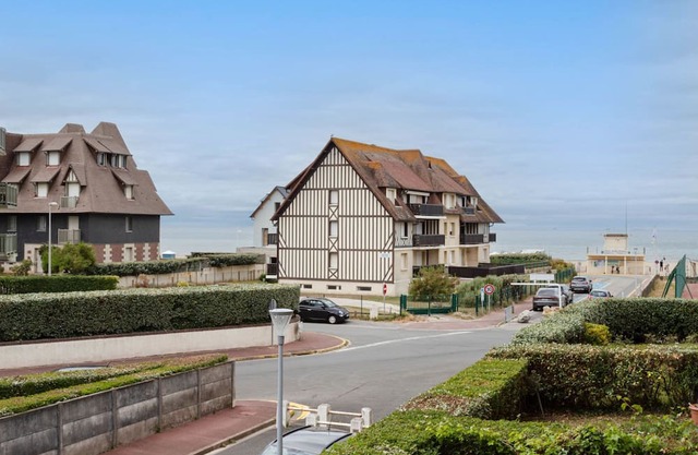 Les Terrasses de Tourgeville by Interhome