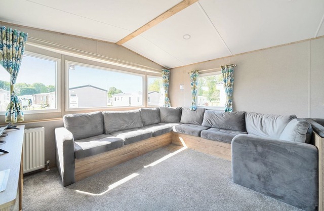 BROOKSIDE BLISS - BILLING AQUADROME in Billing Aquadrome Holiday Park
