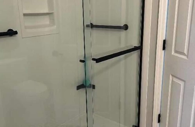 3-bed condo in Mt. Pleasant. Short drive to beach. Walk to shops & restaurants.