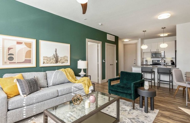 Bridge 2BD 7 - Two Bedroom Apartment, Sleeps 4