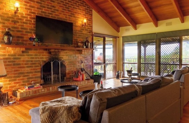 Classic Farmhouse Vineyard Yarra Valley