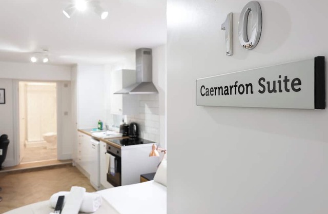 Parking, En-Suite Double Room, Kitchen